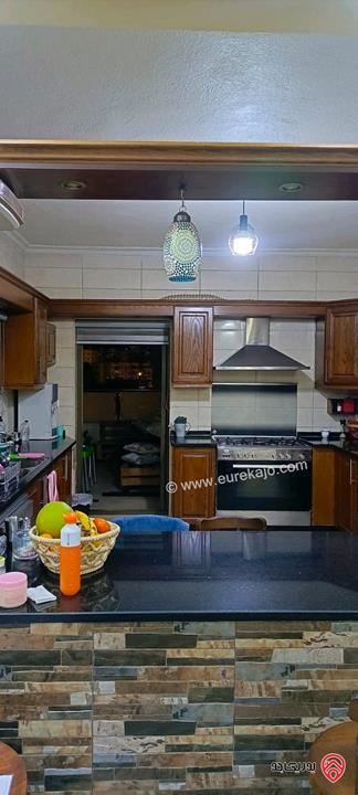 شقة طابق ثاني مساحة 187م للبيع في عمان - عرجان