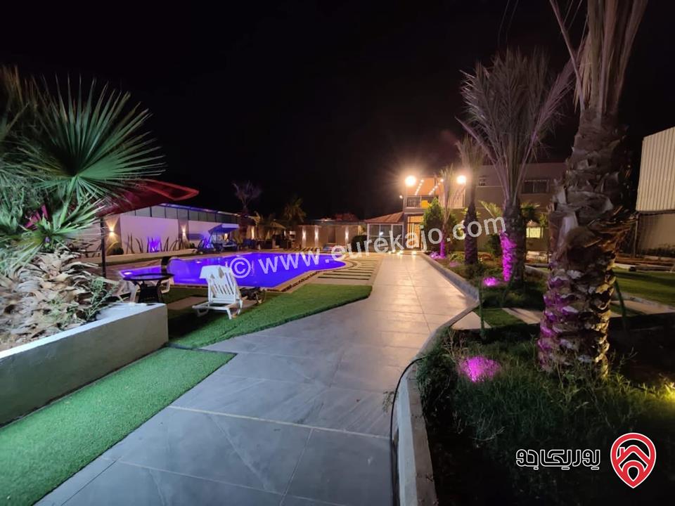 مزرعة مساحة الأرض 1560م والبناء 300م للبيع في البحر الميت - جوفة الكفرين