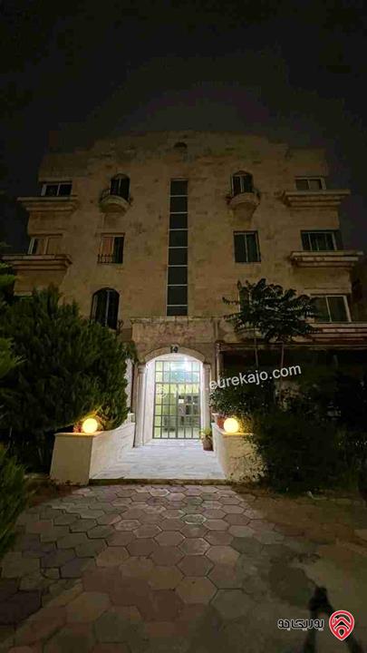 شقة مساحة 191م طابق أول للبيع في عمان - الرابية