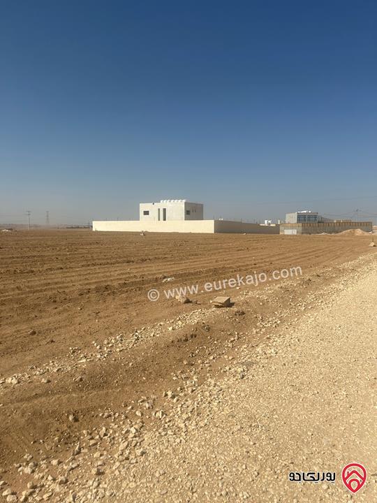 قطعتين أرض كل قطعة 1000 متر للبيع من أراضي جنوب عمان - زويزا الجنوبي بجانب الشاليهات