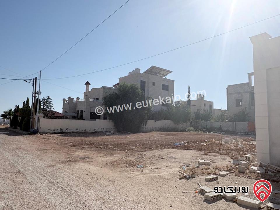 قطعة ارض مساحة 635م للبيع في اربد - شارع البترا