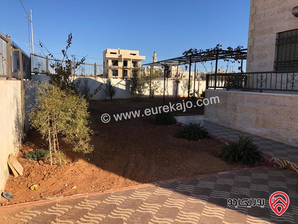 مزرعة مساحة الأرض 523م والبناء 110م للبيع في عمان - منطقة الجيزة بجانب المطار مباشرة