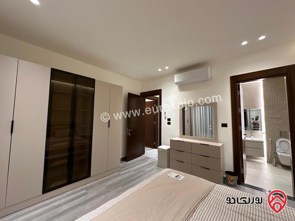 شقة ديلوكس مفروشة طابق أرضي مساحة 110م داخلي و 150م خارجي للايجار في عمان - حي الديار ديرغبار