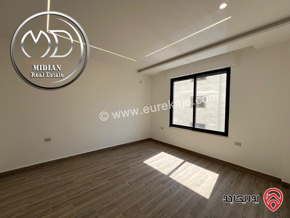 شقق شبه ارضي جديدة للبيع في عمان - ام اذينة مساحات 165م & 185م مع تراسات و حدائق تشطيبات ديكورات عصرية فاخرة 