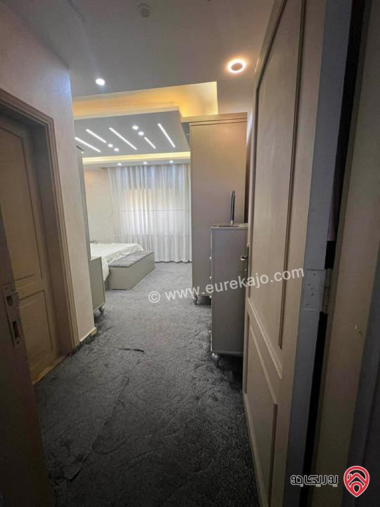 شقة مميزة طابق أرضي دوبلكس مساحة داخلية 220م ومساحة خارجية 190م للبيع في عمان - القويسمة