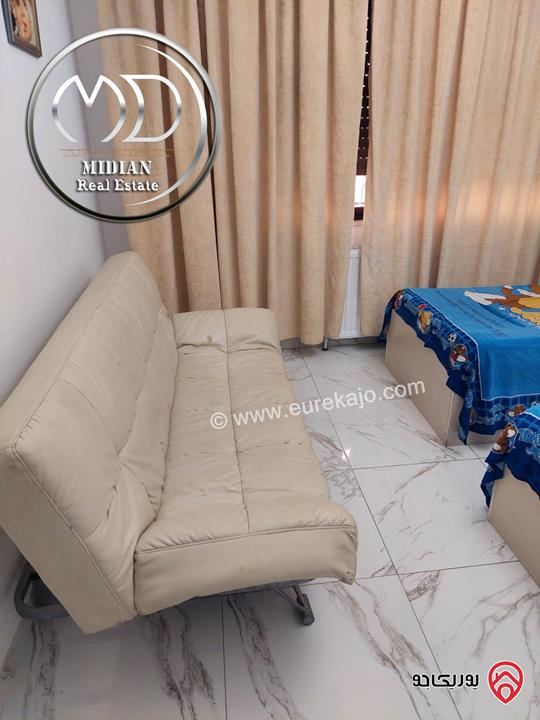 شقة مفروشة للايجار في عمان - الشميساني مساحة 165م طابق اول تشطيبات وفرش سوبر ديلوكس