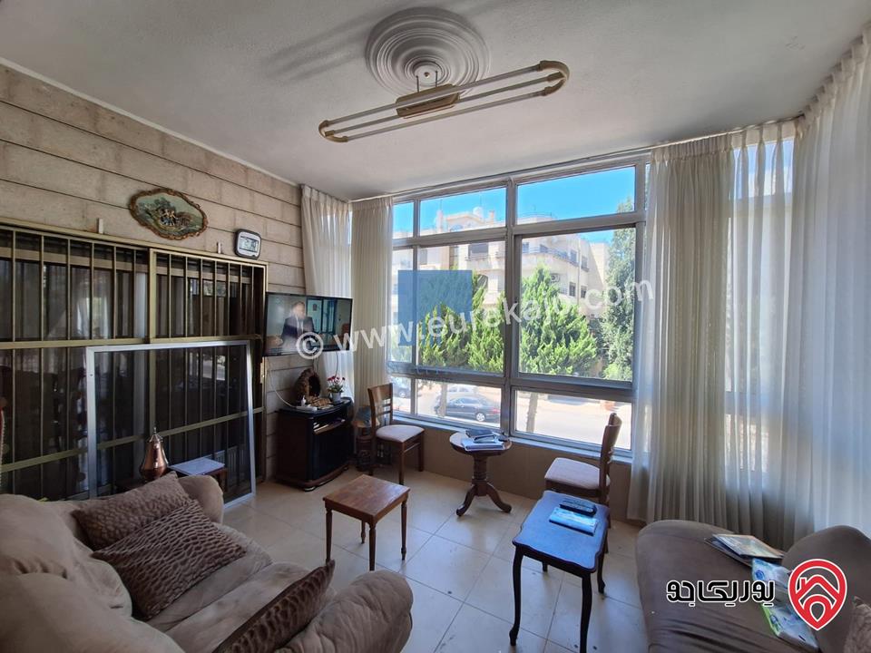 شقة طابقية طابق اول 250م للبيع في عمان - الصويفية