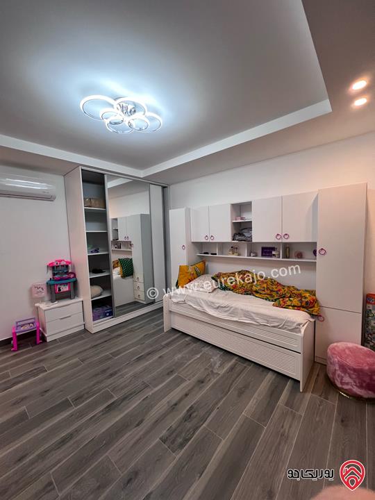 شقة فخمة طابق ثالث دوبلكس مساحة 300م للبيع مفروشة في عمان - مرج الحمام