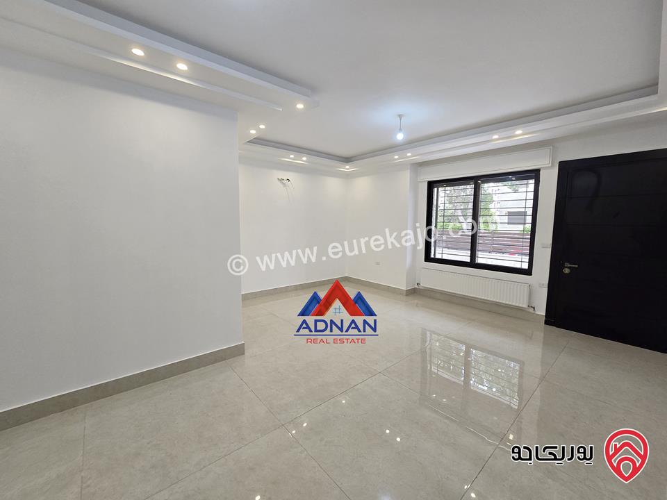 شقة ارضية جديدة مساحة 225م داخلي و 100م خارجي مع مدخل خاص للإيجار الفارغ السنوي في عمان - ضاحية الامير راشد