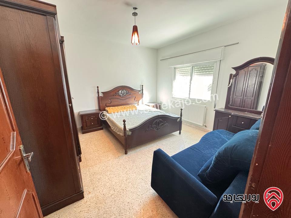 شقة أرضية مفروشة مساحة 170م داخلي و 70م خارجي للايجار السنوي في عمان - ام السماق