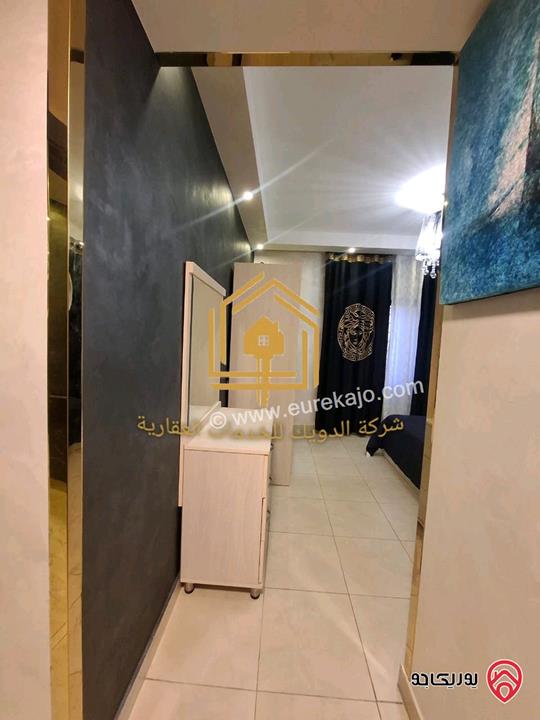 شقة مفروشة طابق شبه ارضي مساحة 90م للإيجار في عمان - دير غبار 