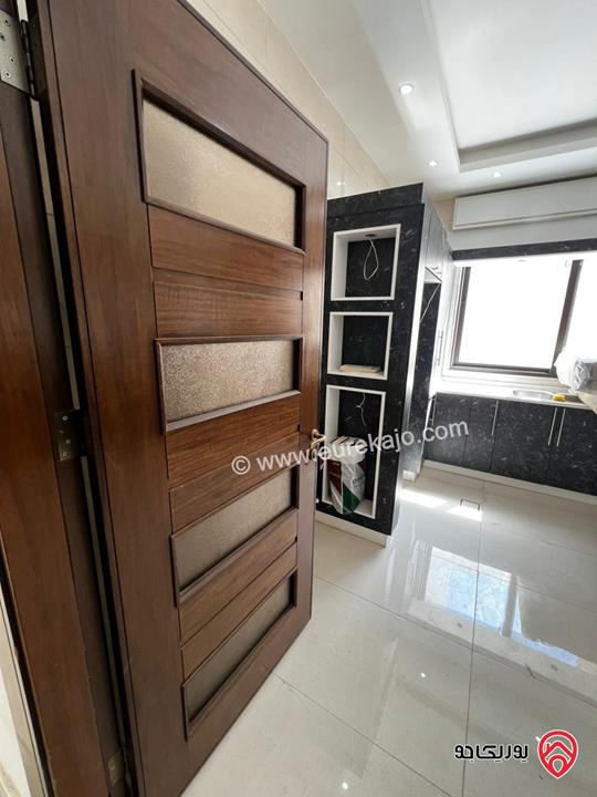 شقة جديدة لم تسكن مساحة 235م للايجار في عمان - خلدا 