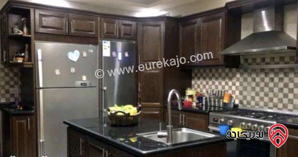 شقة طابقية طابق أرضي مساحة 248م داخلي و 80م خارجي للبيع في الفحيص