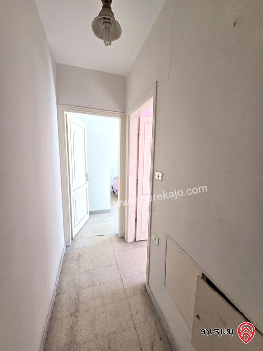 شقة طابق ثاني مساحة 120م للبيع في عمان - الرابية