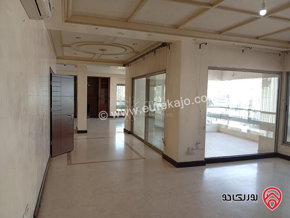 شقة مميزة طابق ارضي مساحة 332م للبيع في عمان - منطقة الدوار الرابع