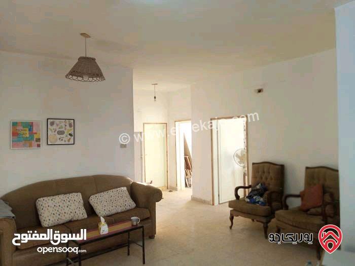 شقة طابق رابع روف مساحة 120م للبيع في عمان - الذراع الغربي باطلالة مميزة على عمان