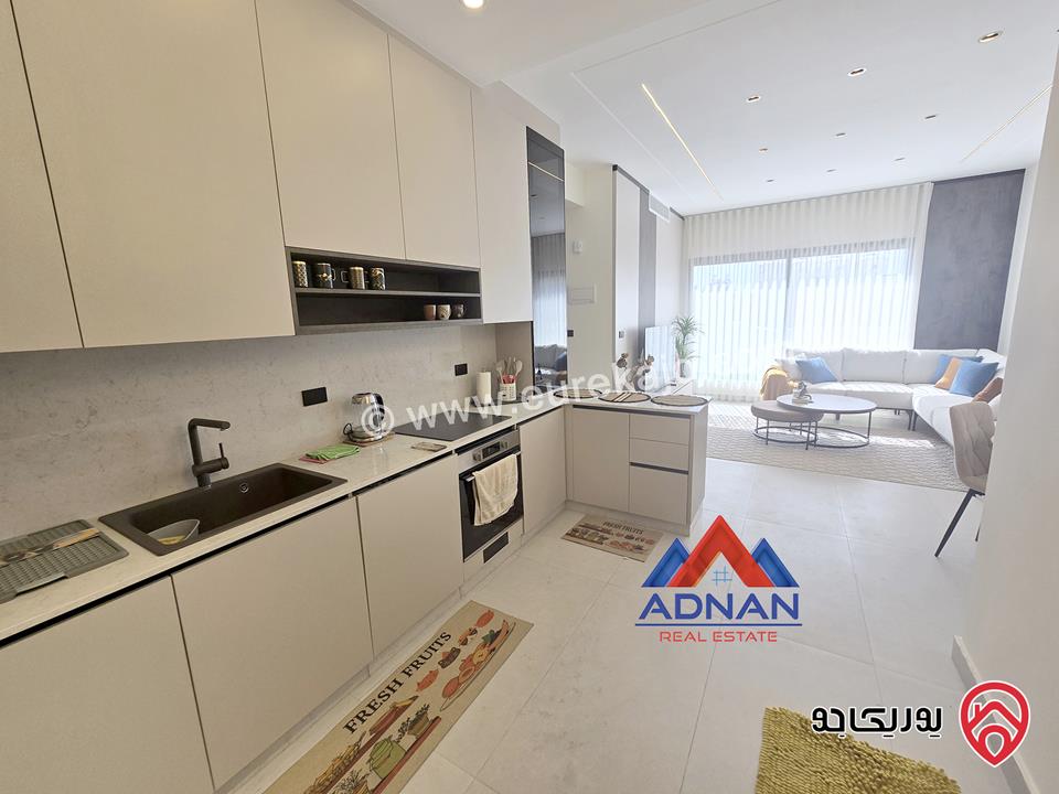 شقة مفروشة طابق ثالث مساحة 85م جديدة لم تسكن للإيجار السنوي في عمان - الصويفية