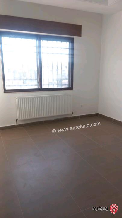 شقة طابق أول مساحة 205م للبيع في عمان - الجبيهة