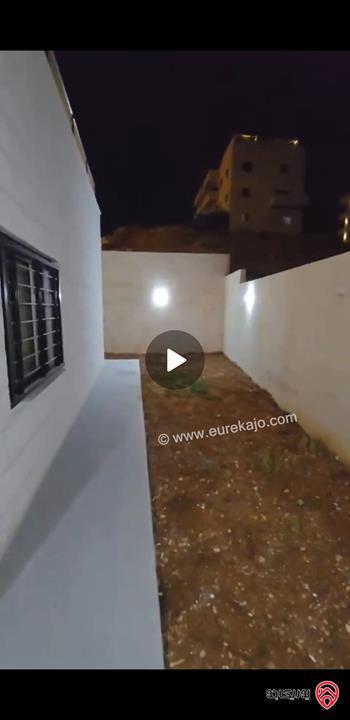 شقة شبه أرضي مساحة 154م للبيع في عمان - البنيات