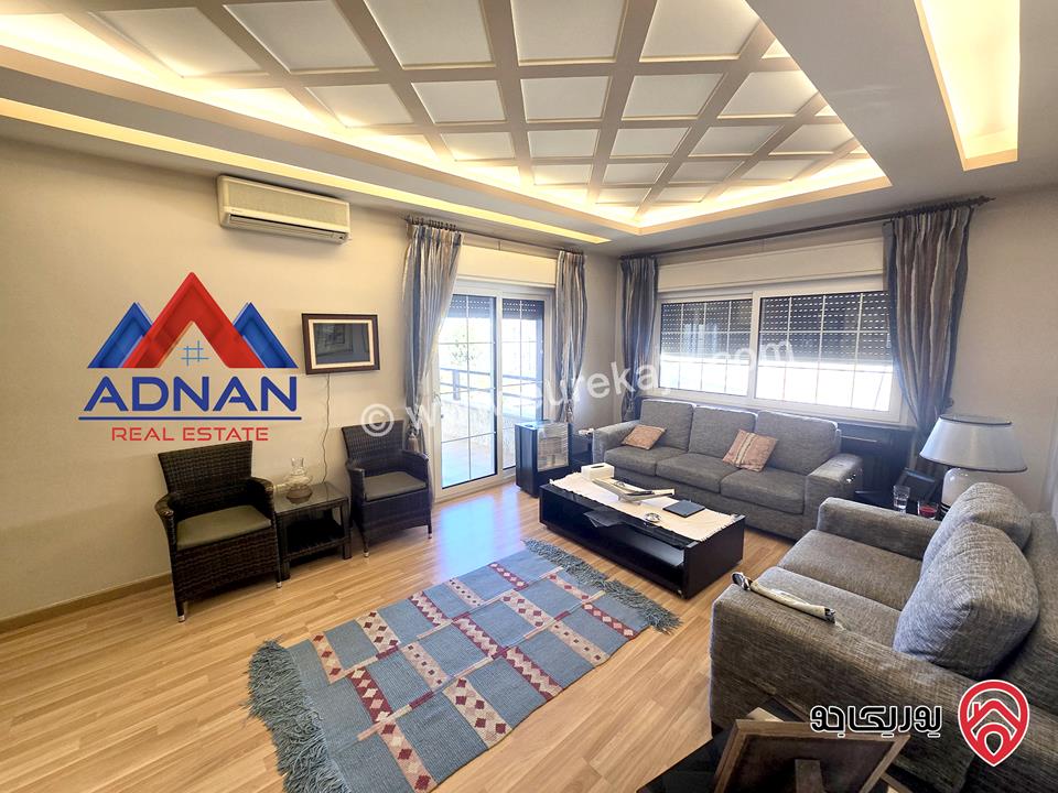 شقة فخمة طابق ثاني مساحة 222م مطلة للبيع في عمان - الرابية