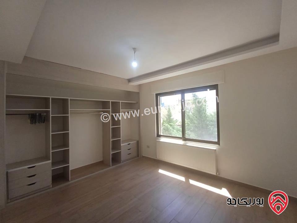 شقة فاخرة مساحة 160م طابق أول كأنها لم تسكن للايجار في عمان - أم السماق