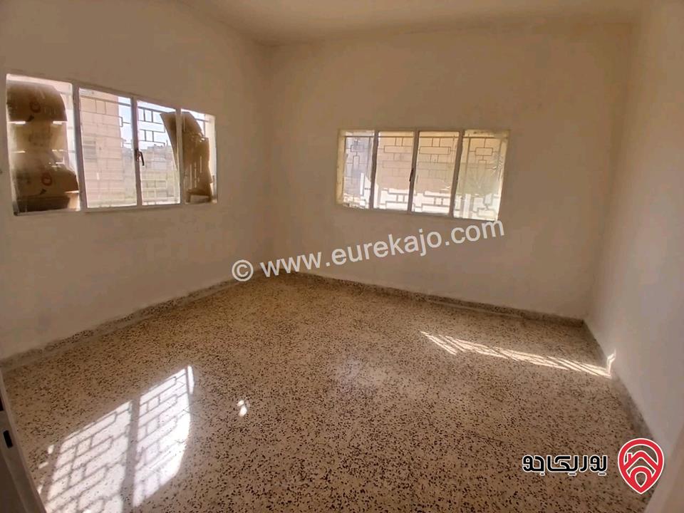 شقة مساحة 110م طابق تسوية للبيع في عمان - جبل التاج إشارات حي ام تينة والتاج شارع السيراوية 