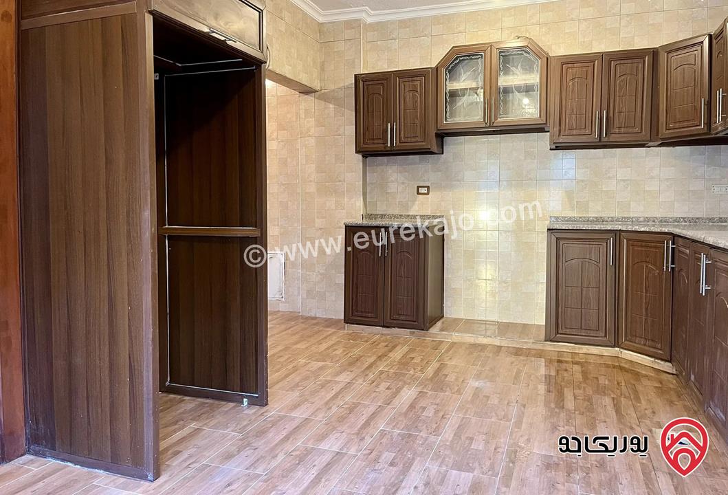 شقة دوبلكس طابق أرضي مساحة 324م للبيع في عمان - ام السماق 