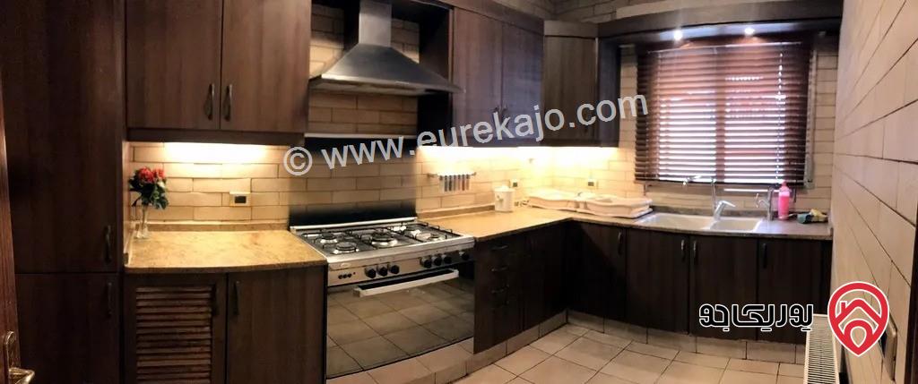 شقة مفروشة أرضية مساحة 360م مع حديقة 200م للايجار في عمان - الرابية