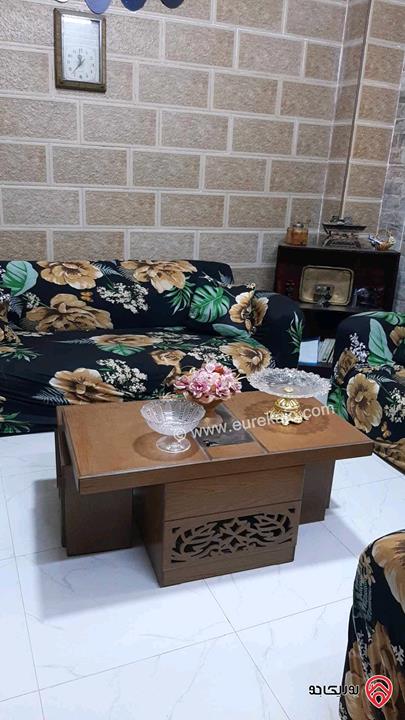 منزل مستقل مكون من طابقين 3 شقق على أرض 165م للبيع في الزرقاء - حي الأمير محمد