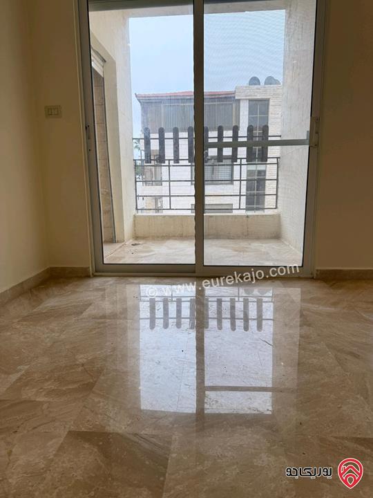 شقة فارغة طابق ثالث مساحة 190م للايجار في عمان - الكرسي