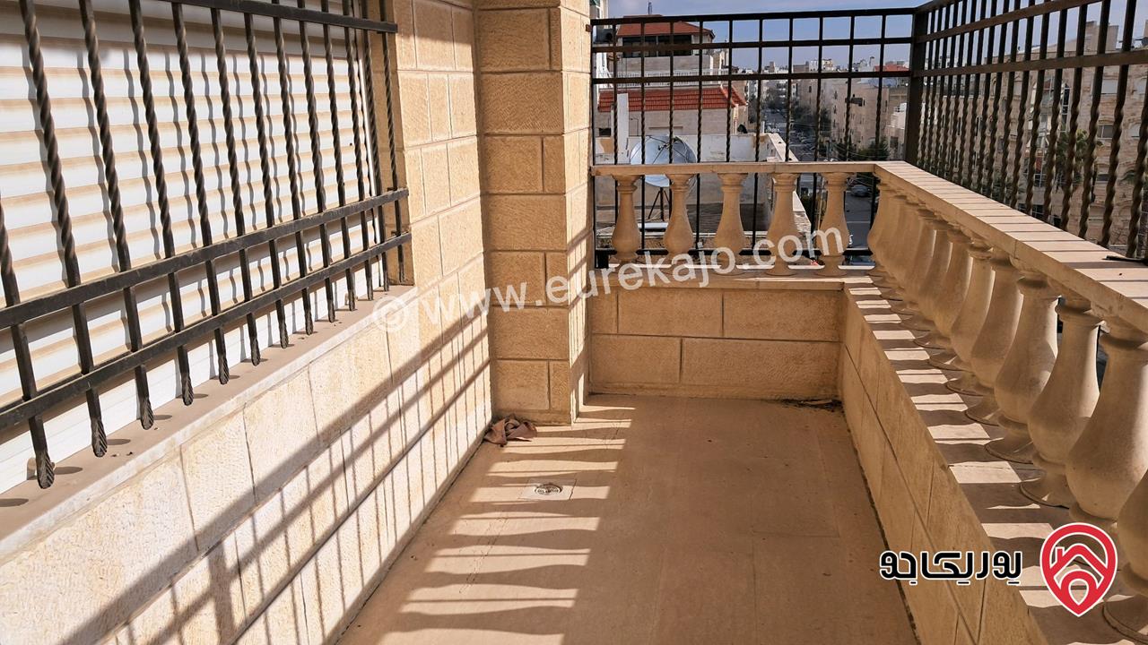 شقة طابق ثاني مساحة 221 متر للبيع في عمان - أبو نصير قرب مدينة الجبيهة الترويحية سابقا 