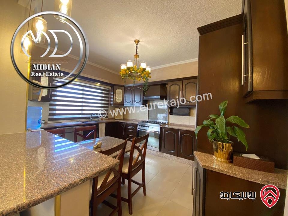 شقة مفروشة للايجار في عمان - ام السماق مساحة 210م طابق ثاني تشطيبات وديكورات فاخرة اطلالة جميلة