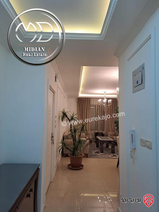 شقة مفروشة للايجار في عمان - الشميساني مساحة 180م طابق ثالث تشطيبات و فرش سوبر ديلوكس اطلالة جميلة