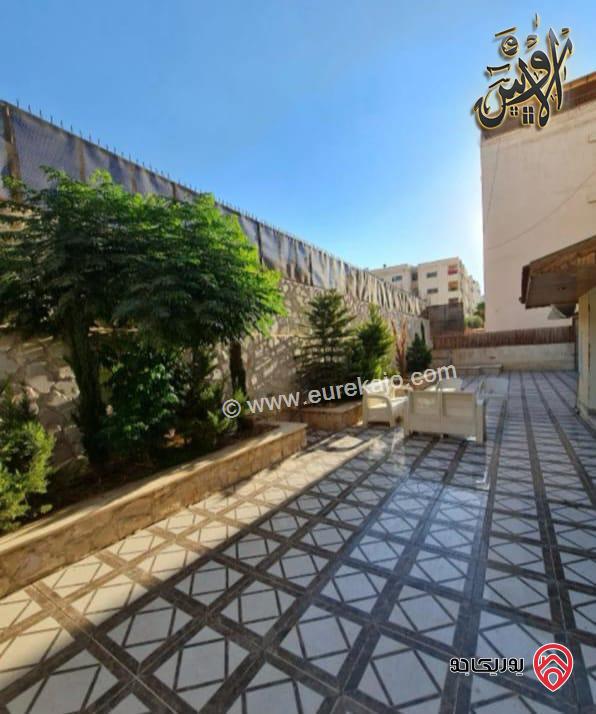 شقـة طابـق ارضي مساحة 150م داخلي و 130م خارجي للبيـع في الزرقاء الجديدة شارع الفلاتر