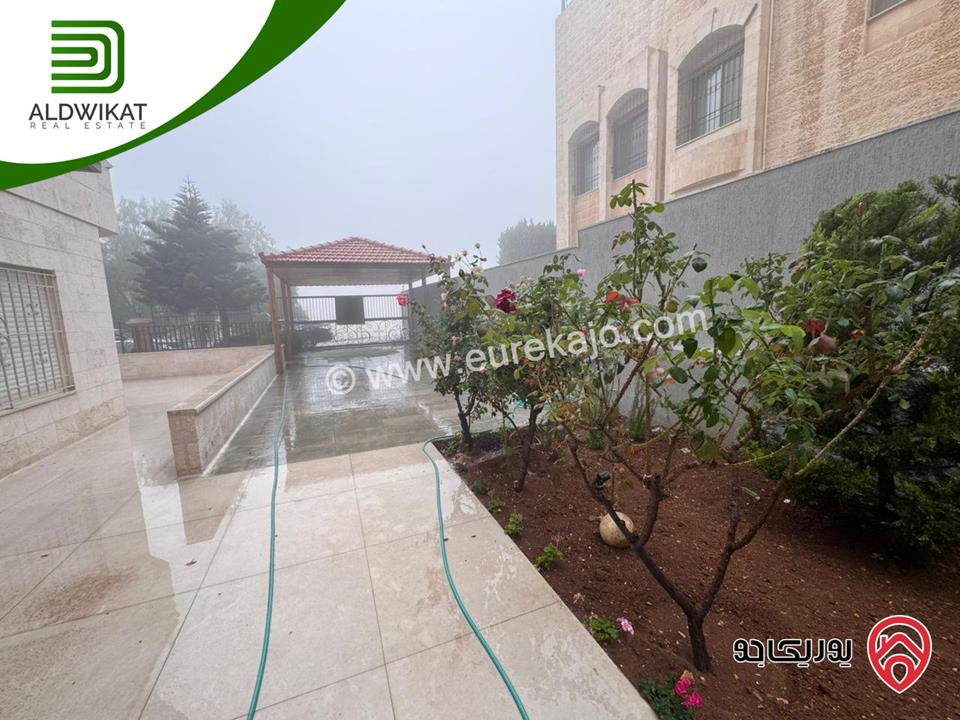 شقة فاخره ارضية للايجار في عمان - دير غبار مساحة البناء 280م ومساحة الحديقة 100م والترس 150م موقع مميز تصلح للسفارات والهيئات الدبلوماسية