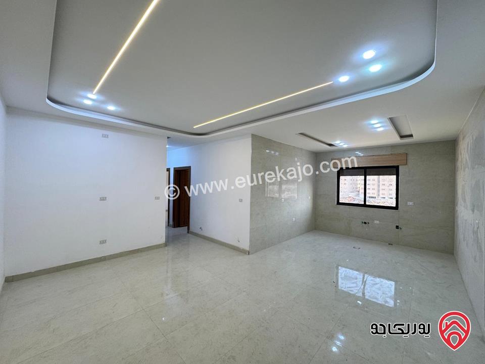 شقة طابق ارضي مساحة 150م للبيع في عمان - الجبيهة حي المخابرات من المالك