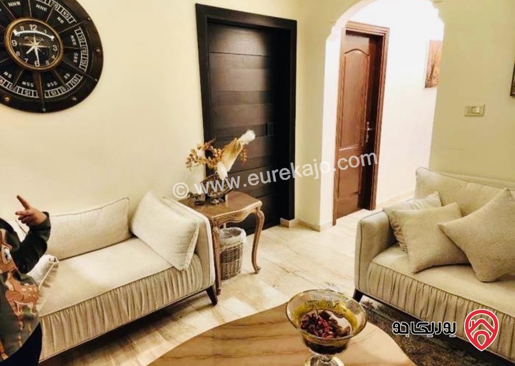 شقة طابق أرضي على مستوى الشارع مساحة 200م للبيع في عمان - خلدا 