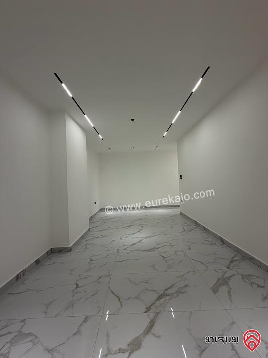 شقة شبه ارضي مساحة 160م مع ترس وحديقة 100م للبيع في عمان - البنيات 