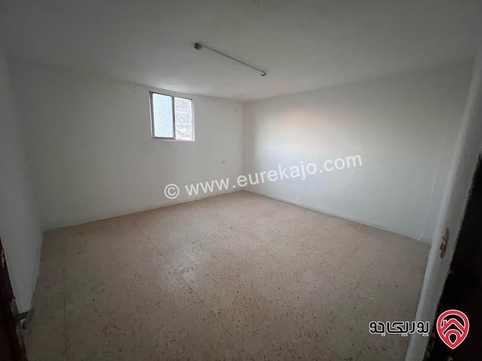 بناية سكنية مكونة من 6 شقق على أرض 180م للبيع في الرصيفة مقابل مسجد النور 