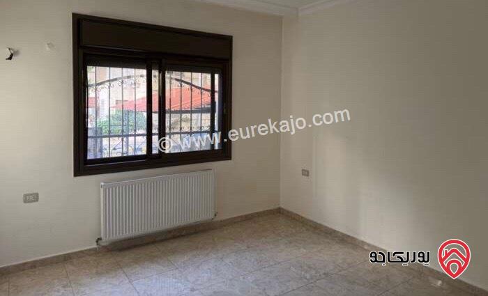 شقة ارضية مساحة 200م داخلي و 120م خارجي للايجار في عمان - الرابية