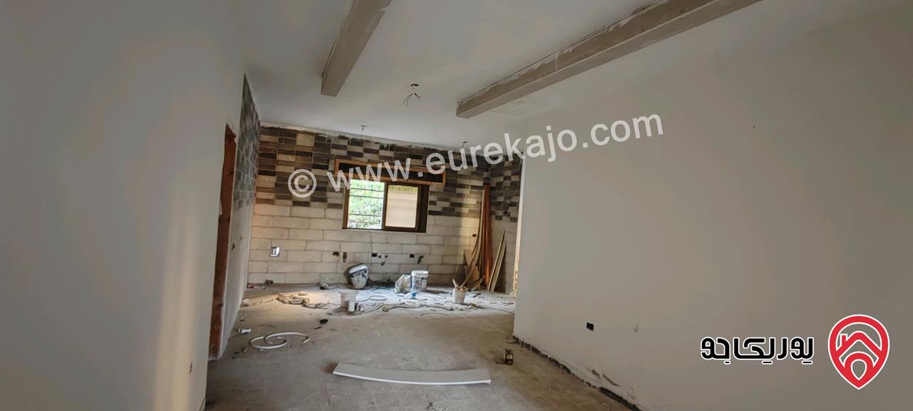 عمارة سكنية تتكون من 3 شقق طابقية على أرض 320م للبيع في عمان - حي نزال