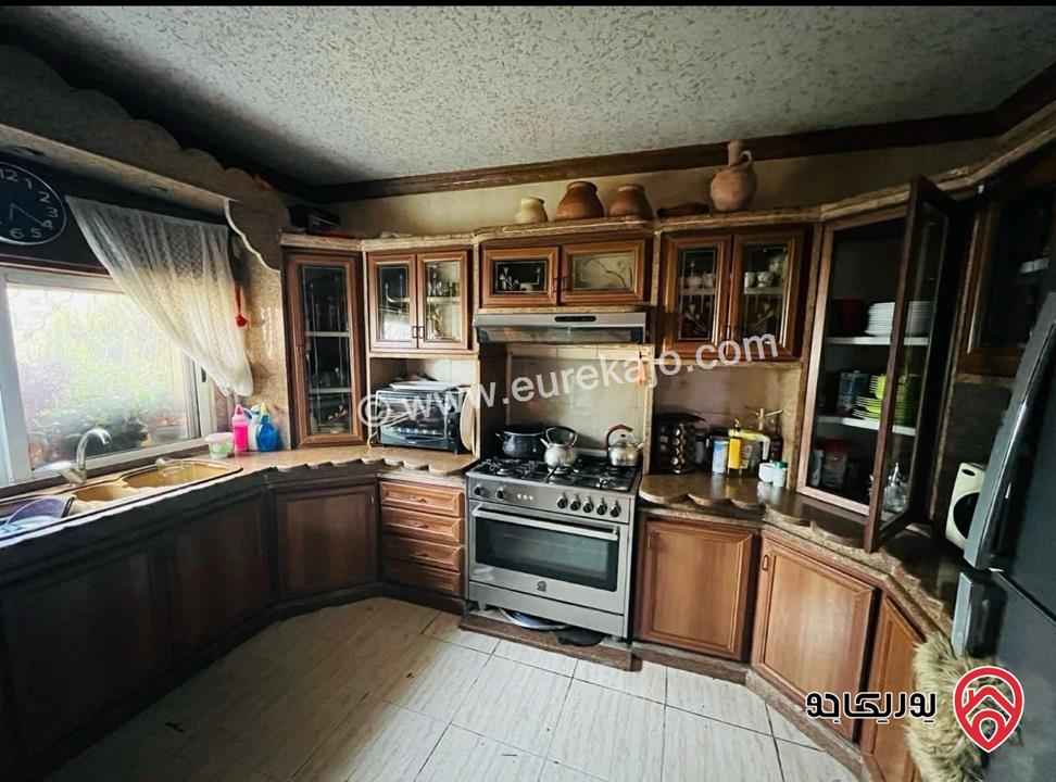 شقة للبيع في اربد - الملعب البلدي طابق اول فني مساحة 185م