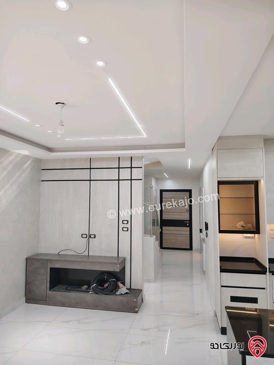 شقه سوبر ديلوكس طابق ثالث مع روف مساحة 187م للبيع في عمان - البنيات دفعة واقساط