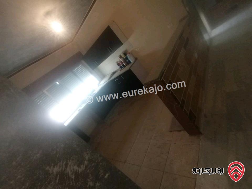 شقة مميزة طابق ثالث مساحة 92م للبيع في عمان - ابو نصير صحارى مول