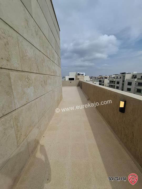 شقة طابق ثالث دوبلكس مساحة 239م للبيع في عمان - حي الصحابة