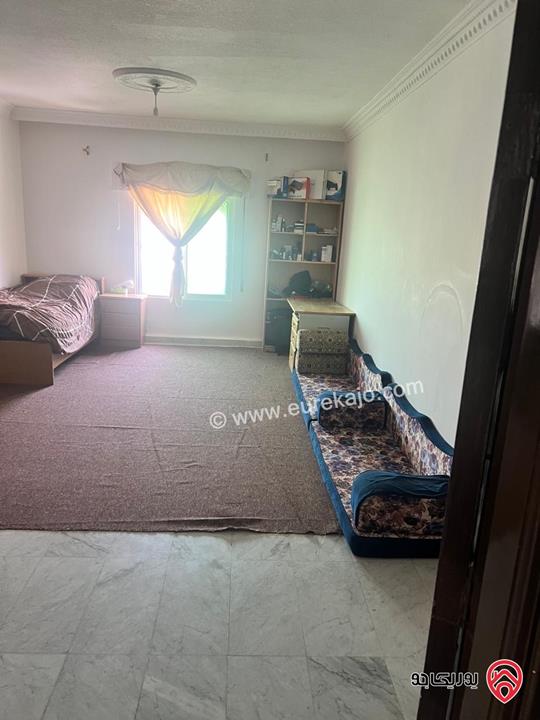 شقة طابق ثالث مساحة 195م للبيع في عمان - طبربور بجانب مستشفى الاقصى 