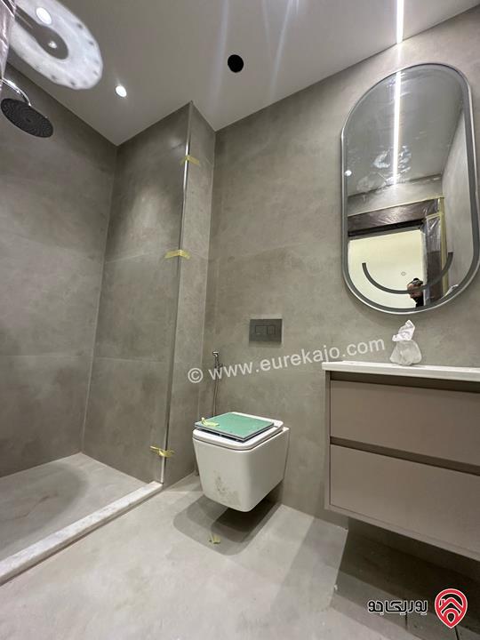 شقة مميزة طابق ثاني مساحة 225م للبيع في عمان - الظهير