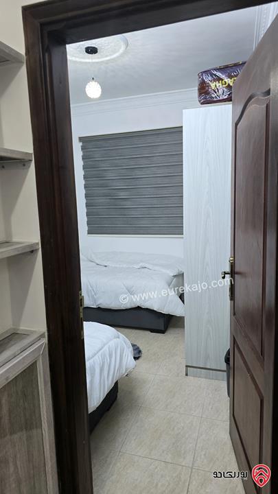 شقة مساحة 70م طابق أول مفروشه للإيجار في اربد - طلوع مسجد علياء التل 