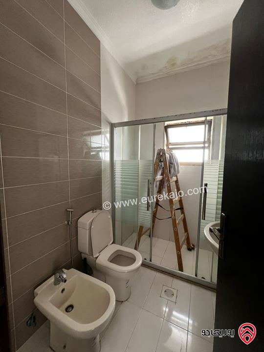 شقة سوبر ديلوكس طابق أول مساحة 200م للايجار في عمان - خلدا