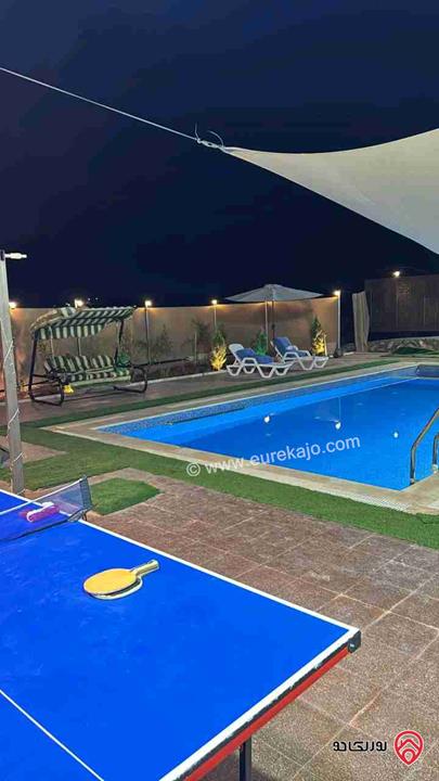 مزرعة للبيع في جرش - مقنطرة الشرقية مساحة الأرض 4092 متر مربع مع بناء شاليه 200 متر مربع حجر تشطيب سوبر ديلوكس ويوجد فيها مشروع زيتون مثمر وتقع على شارعين 